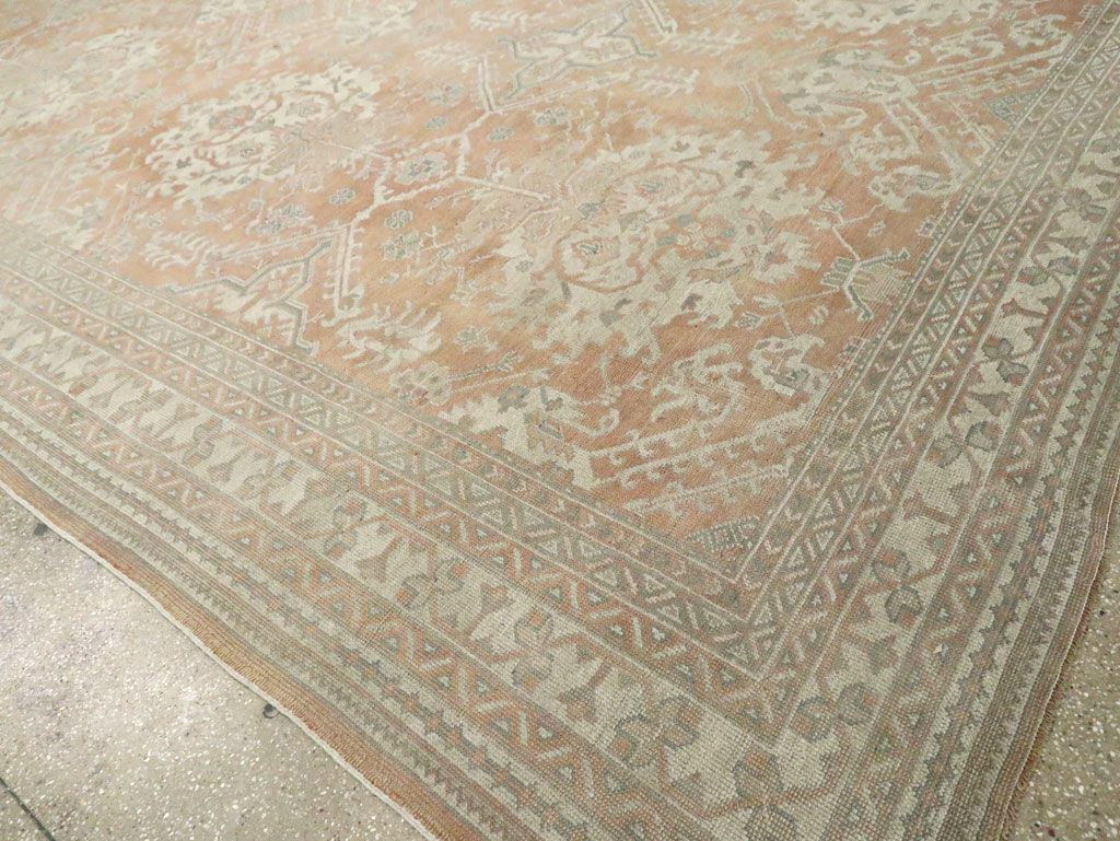 Antique Oushak Carpet, No.29438 - Galerie Shabab