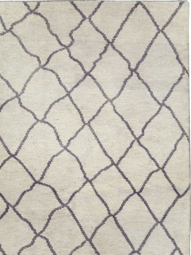 Modern Room Size Moroccan Carpet, No.29439 - Galerie Shabab