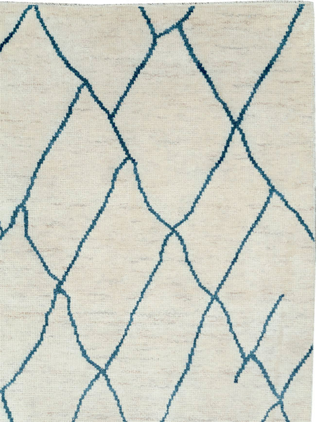 Contemporary Moroccan Room Size Carpet, No.29440 - Galerie Shabab