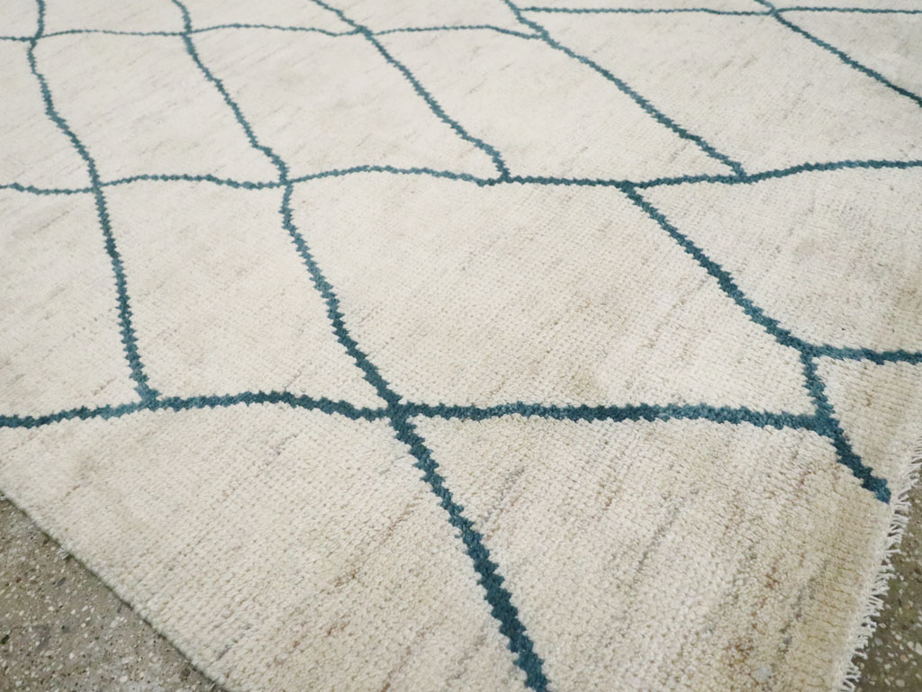 Contemporary Moroccan Room Size Carpet, No.29440 - Galerie Shabab