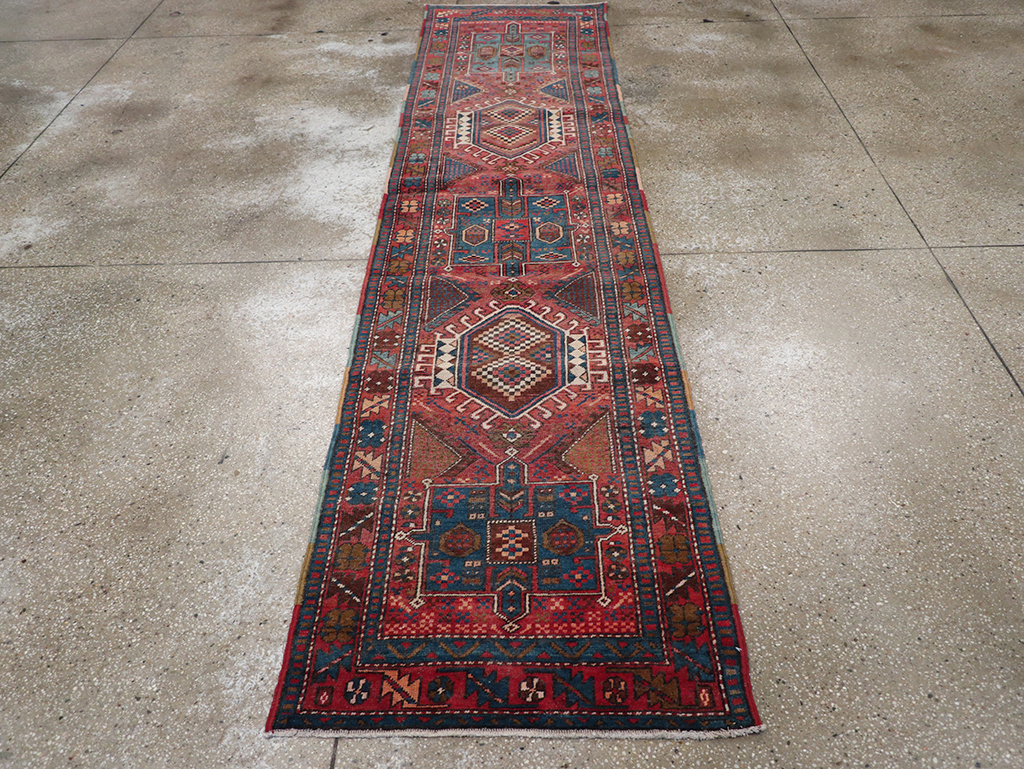 Vintage Persian Karajeh Runner, No.29451 - Galerie Shabab