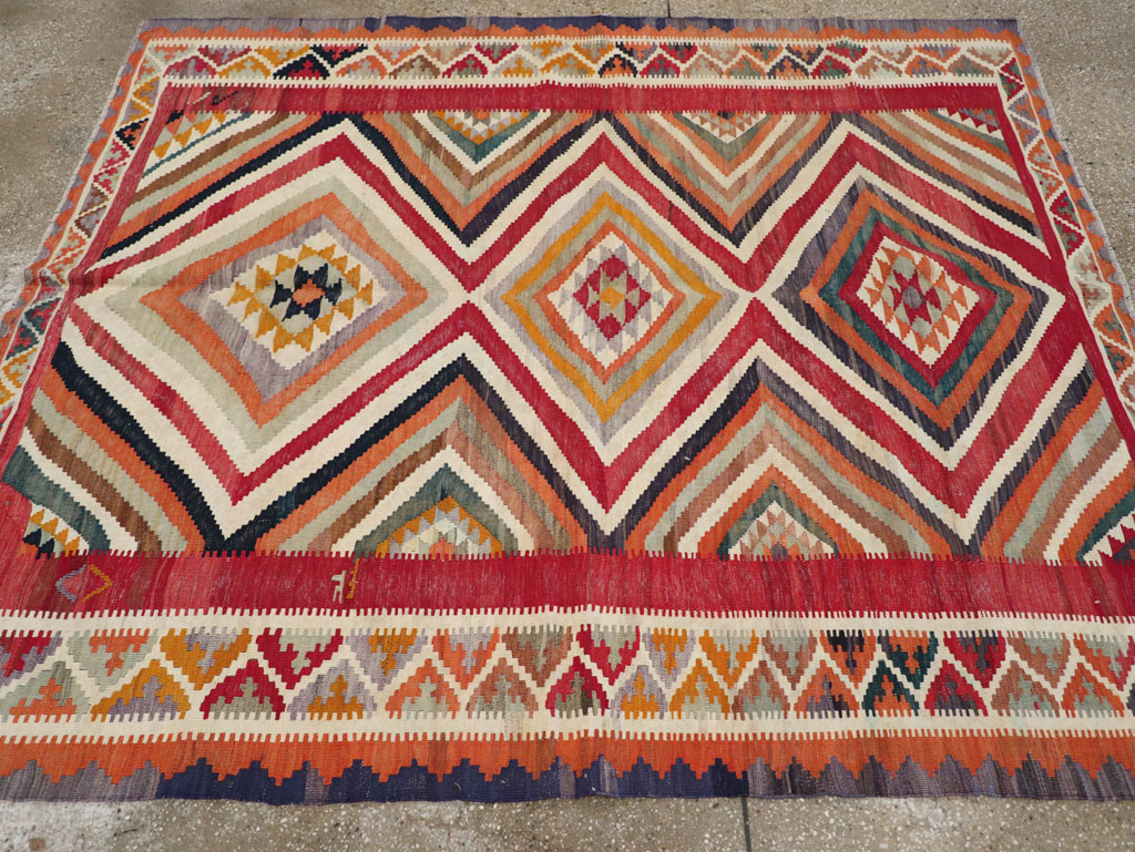 Vintage Persian Flatweave Kilim Accent Rug, No.29453 - Galerie Shabab