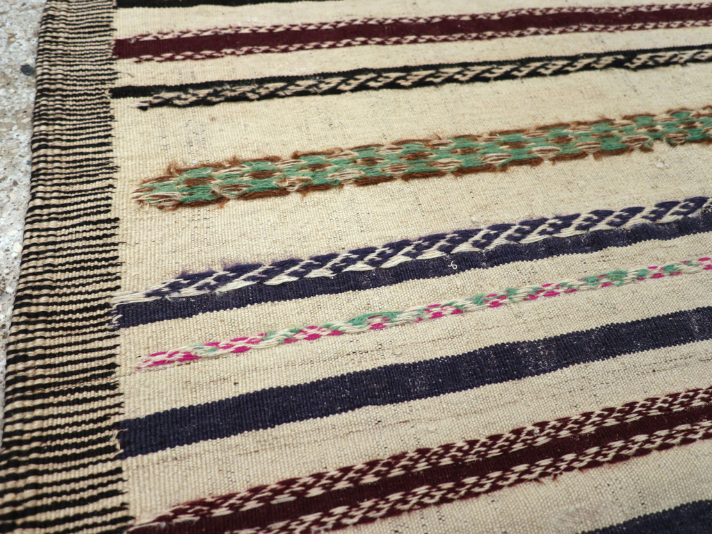 Vintage Persian Kilim, No.29455 - Galerie Shabab