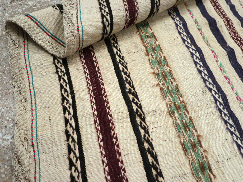 Vintage Persian Kilim, No.29455 - Galerie Shabab