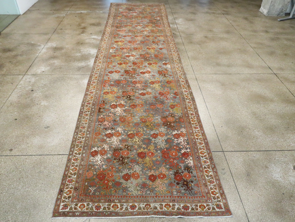 Antique Persian Malayer Gallery Carpet, No.29458 - Galerie Shabab