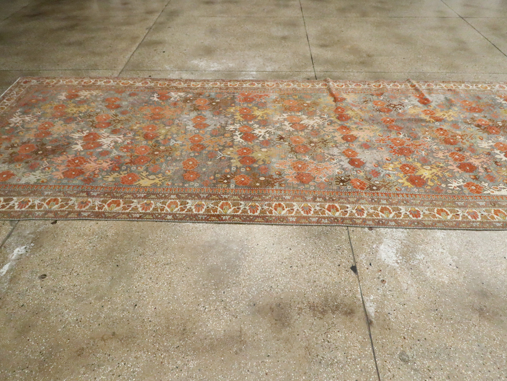 Antique Persian Malayer Gallery Carpet, No.29458 - Galerie Shabab