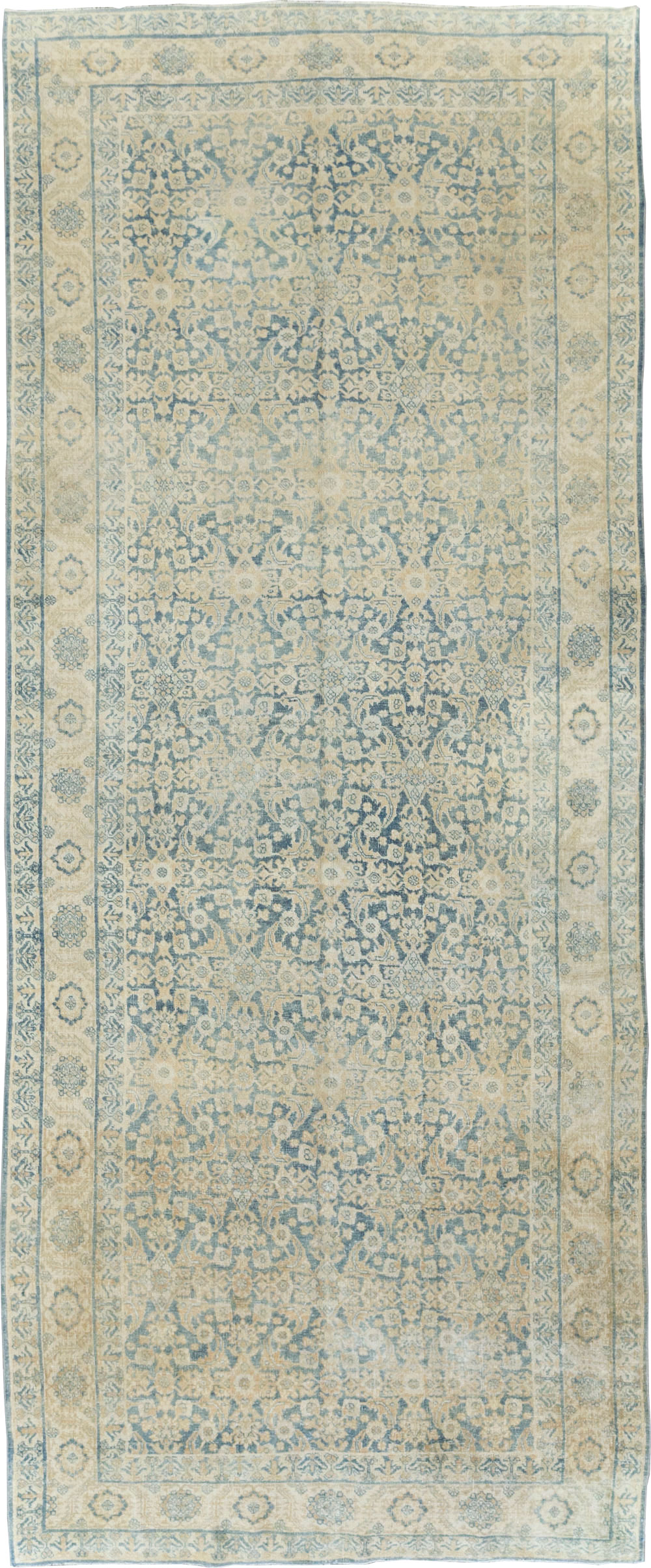 Antique Persian Tabriz Gallery Carpet, No.29463 - Galerie Shabab