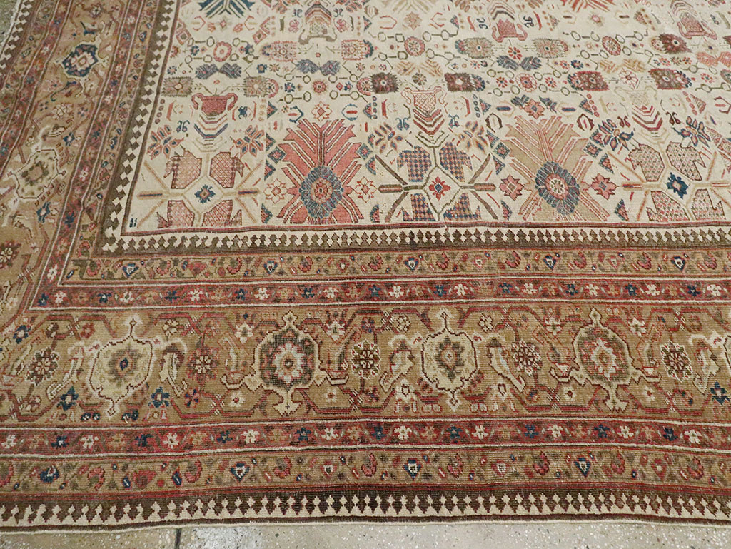 Antique Persian Mahal Oversize Carpet, No.29469 - Galerie Shabab