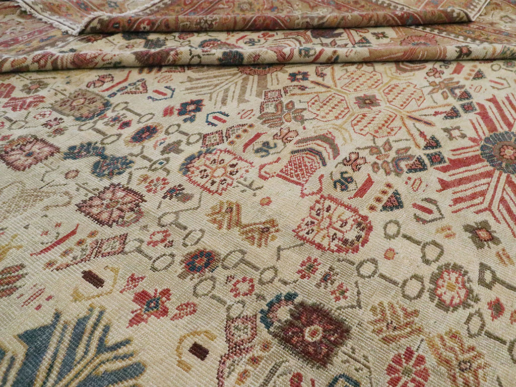 Antique Persian Mahal Oversize Carpet, No.29469 - Galerie Shabab
