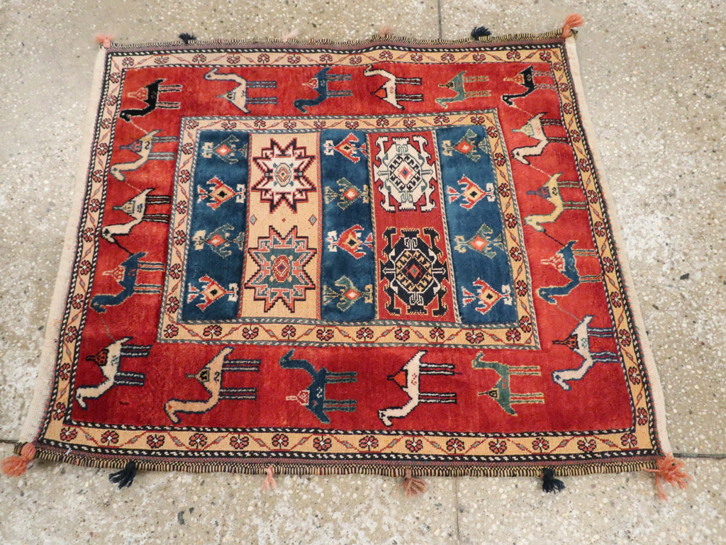 Persian Shiraz Rug, No.29477 - Galerie Shabab