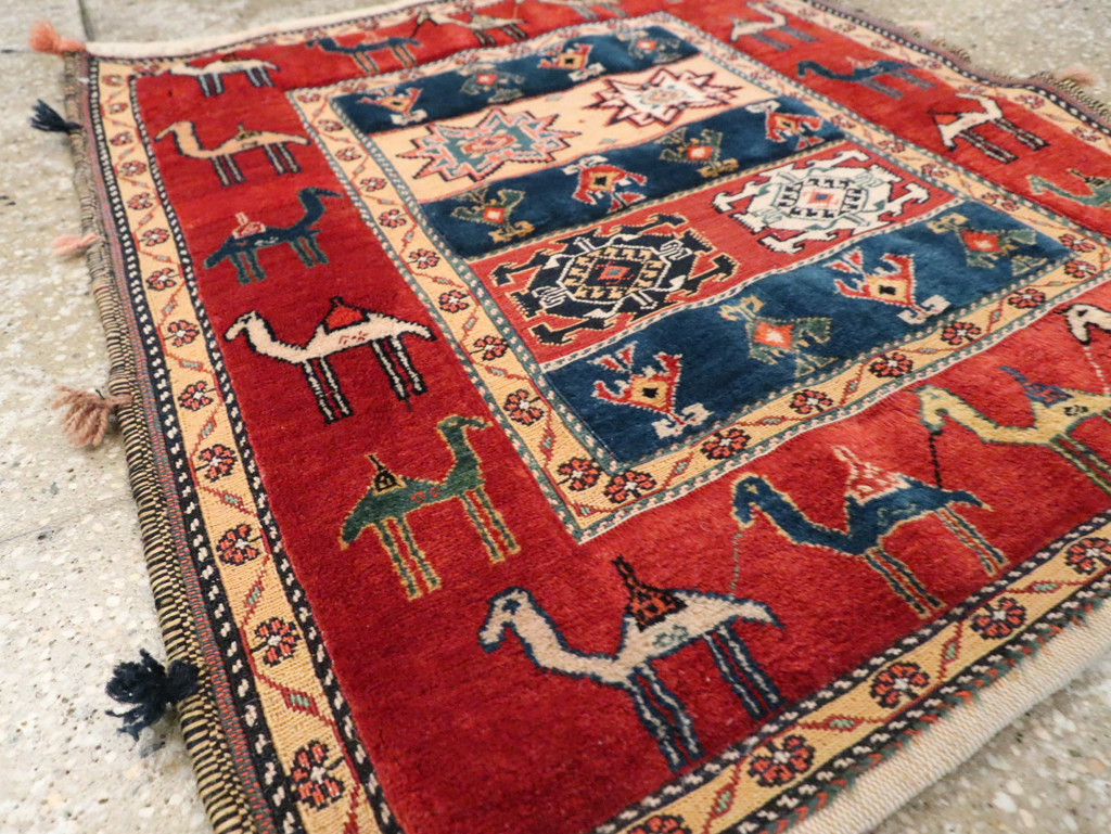 Persian Shiraz Rug, No.29477 - Galerie Shabab