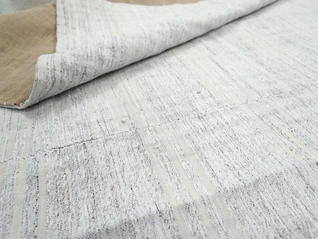 Vintage Turkish Flatweave Kilim Accent Rug, No.29483 - Galerie Shabab