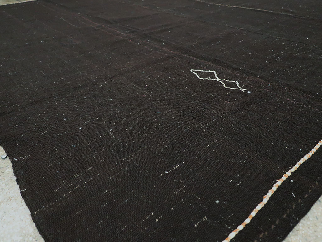 Vintage Turkish Flatweave Kilim Square Room Size Carpet, No.29485 - Galerie Shabab