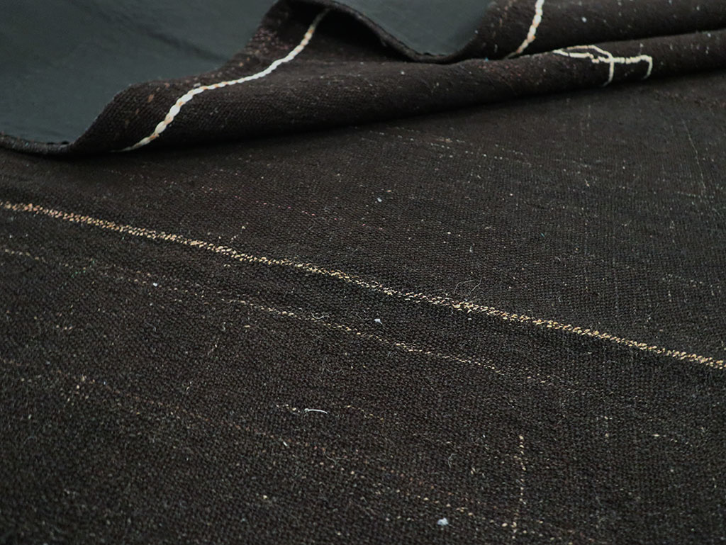 Vintage Turkish Flatweave Kilim Square Room Size Carpet, No.29485 - Galerie Shabab