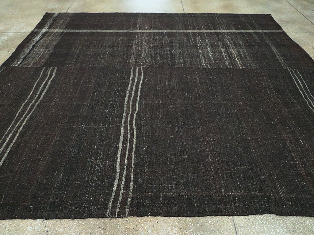 Vintage Turkish Flatweave Kilim Square Room Size Carpet, No.29486 - Galerie Shabab