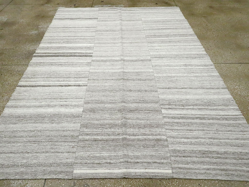 Vintage Turkish Flatweave Kilim Accent Rug, No.29488 - Galerie Shabab