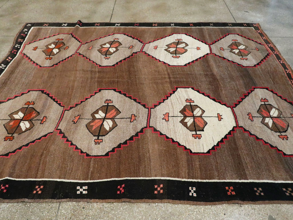 Vintage Anatolian Room Size Carpet, No.29490 - Galerie Shabab