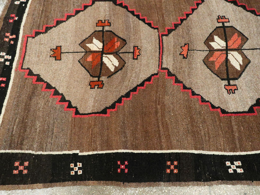 Vintage Anatolian Room Size Carpet, No.29490 - Galerie Shabab