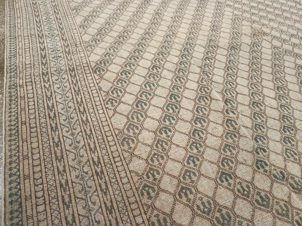 Vintage Central Asia Turkoman Room Size Carpet, No.29493 - Galerie Shabab