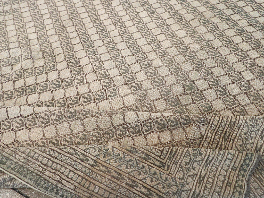 Vintage Central Asia Turkoman Room Size Carpet, No.29493 - Galerie Shabab