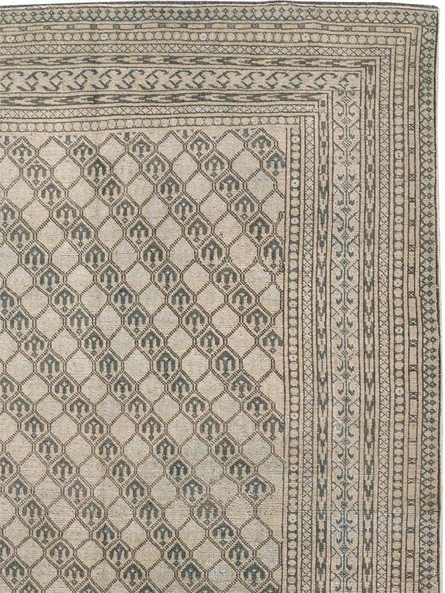 Vintage Central Asia Turkoman Room Size Carpet, No.29493 - Galerie Shabab