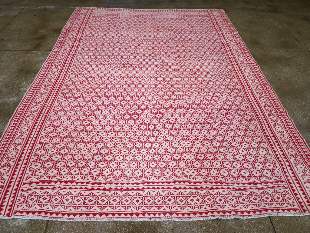 Vintage Persian Flatweave Kilim Room Size Carpet, No.29502 - Galerie Shabab