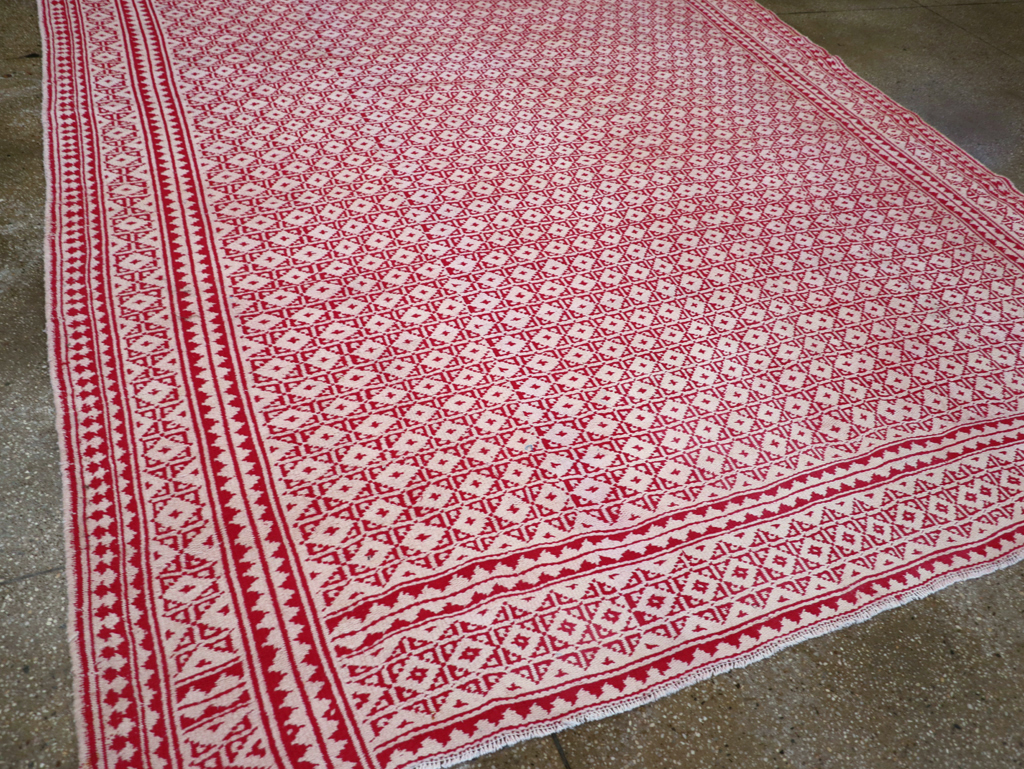 Vintage Persian Flatweave Kilim Room Size Carpet, No.29502 - Galerie Shabab