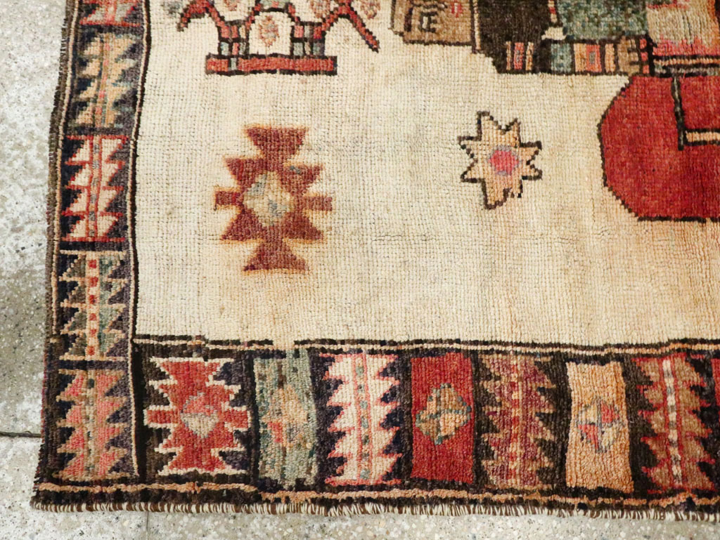 Vintage Persian Pictorial Bakhtiari Rug, No.29508 - Galerie Shabab