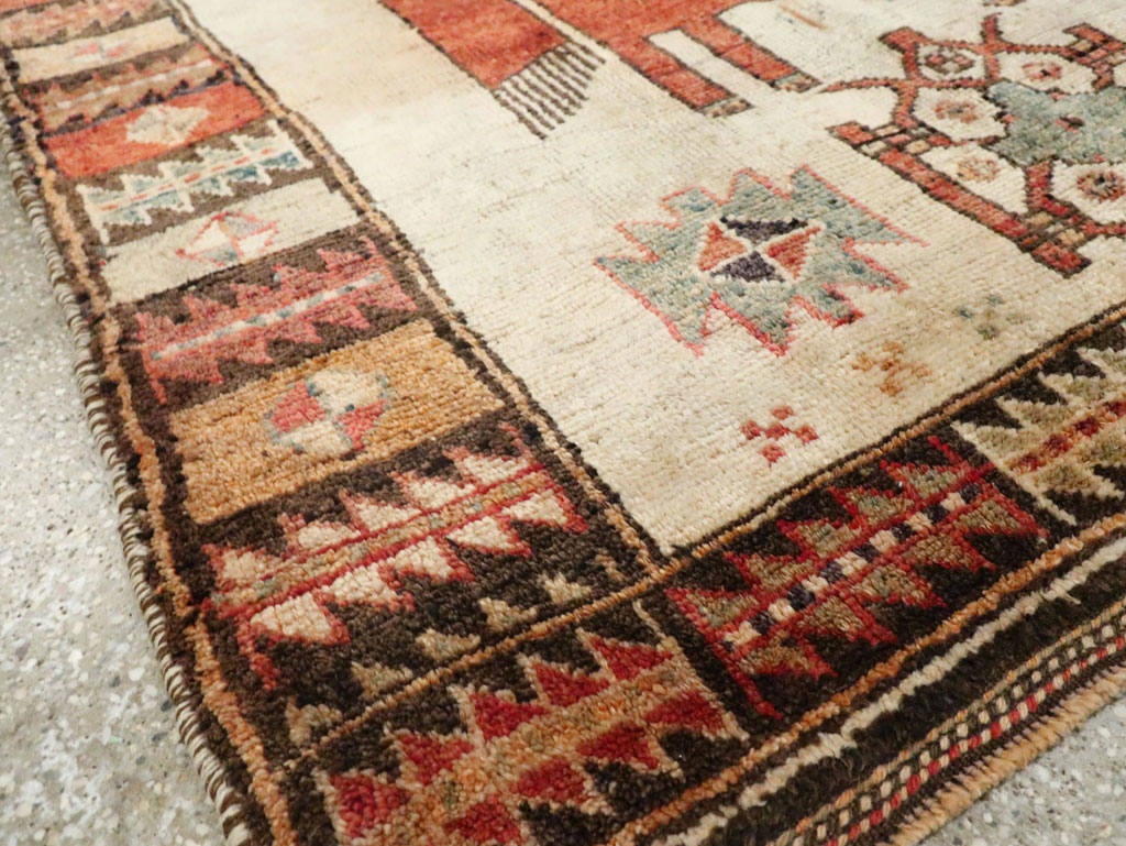 Vintage Persian Pictorial Bakhtiari Rug, No.29508 - Galerie Shabab