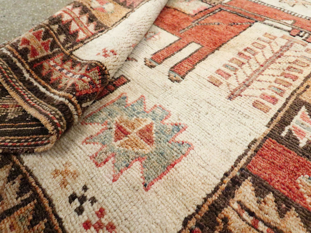 Vintage Persian Pictorial Bakhtiari Rug, No.29508 - Galerie Shabab