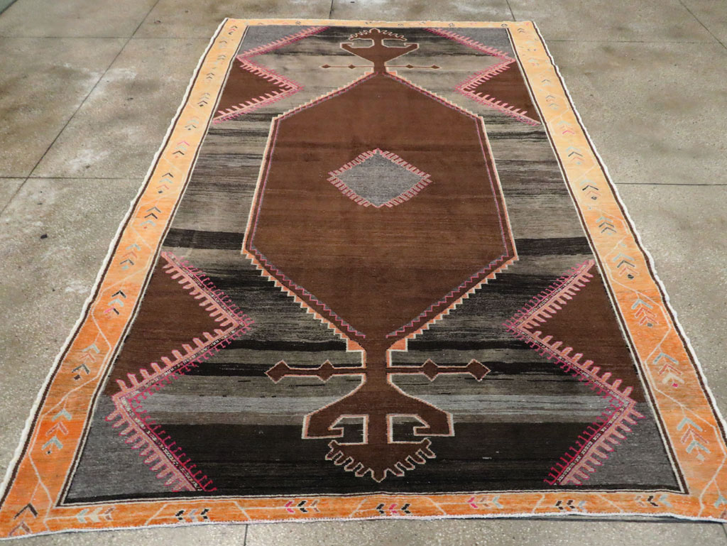 Vintage Room Size Anatolian Carpet, No.29510 - Galerie Shabab
