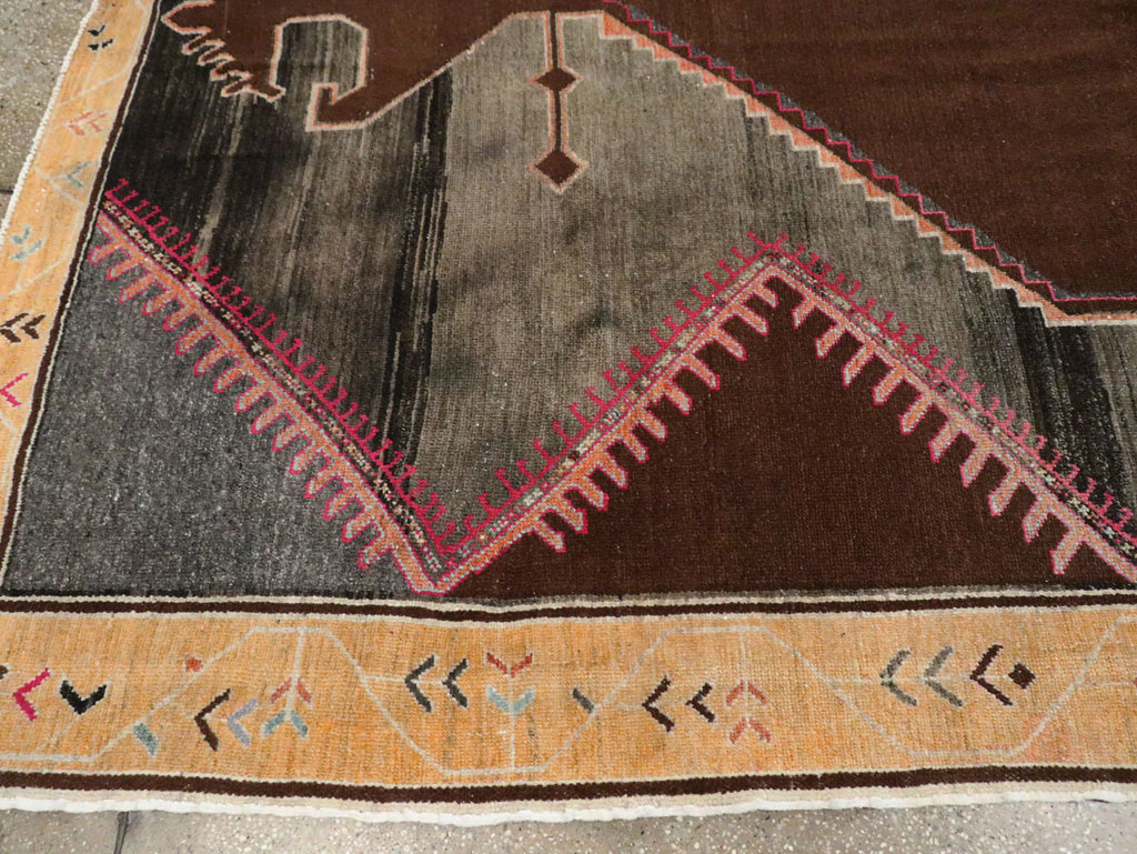 Vintage Room Size Anatolian Carpet, No.29510 - Galerie Shabab