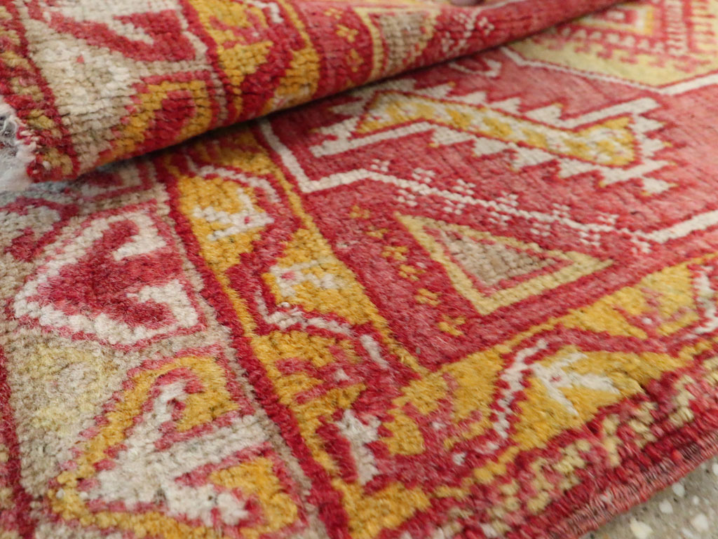 Vintage Turkish Anatolian Throw Rug, No.29512 - Galerie Shabab