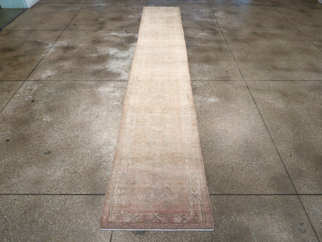 Vintage Persian Malayer Long Runner, No.29514 - Galerie Shabab