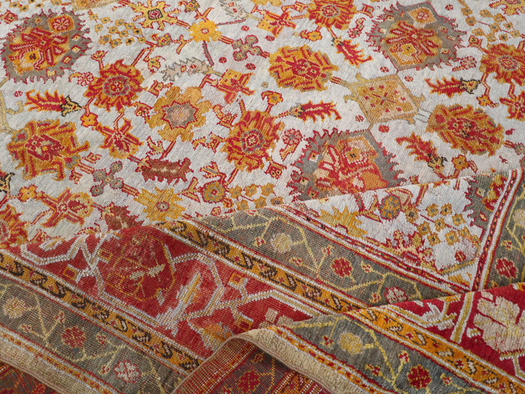 Antique Turkish Oushak Carpet, No.29519 - Galerie Shabab