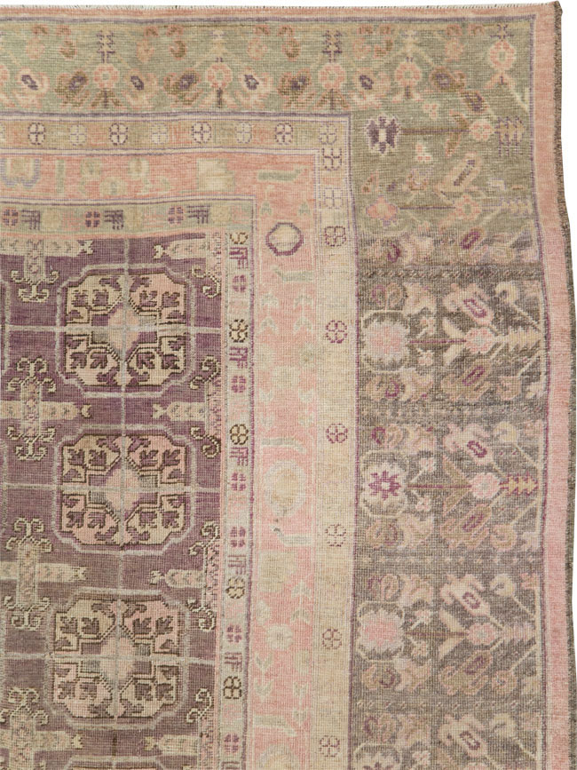 Antique Khotan Square Carpet, No.29521 - Galerie Shabab