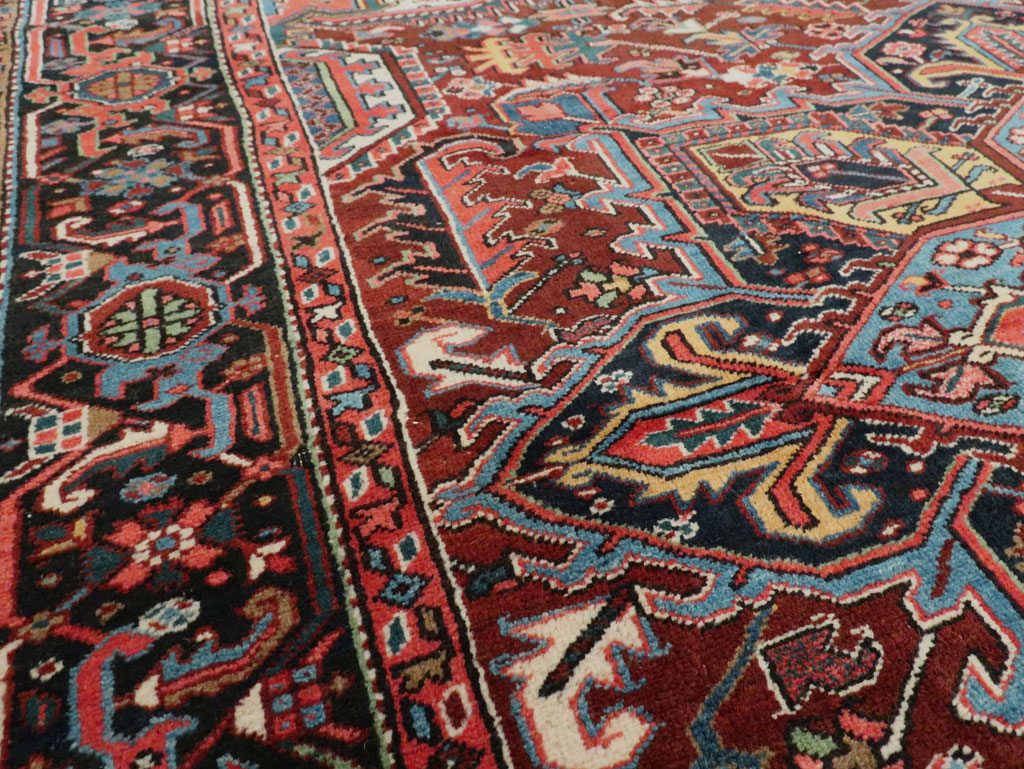 Vintage Persian Heriz Room Size Carpet, No.29524 - Galerie Shabab