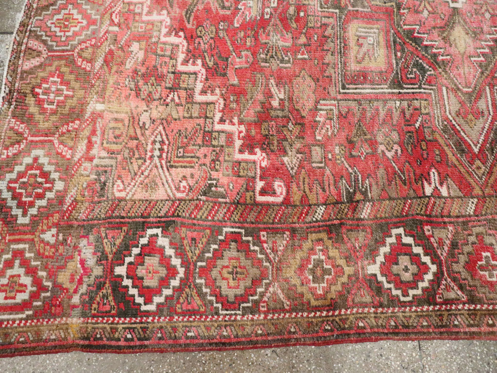 Vintage Persian Heriz Carpet, No.29526 - Galerie Shabab