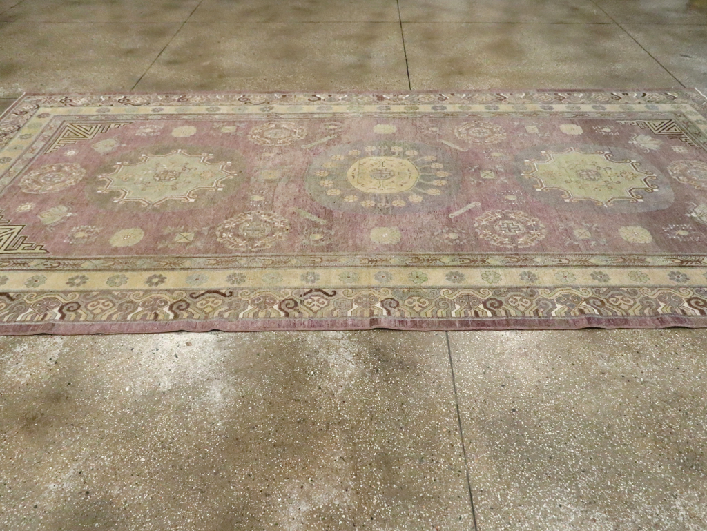 Antique East Turkestan Khotan Gallery Carpet, No.29531 - Galerie Shabab