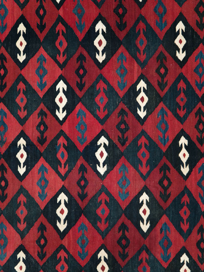 Vintage Persian Flatweave Kilim Room Size Carpet, No.29537 - Galerie Shabab