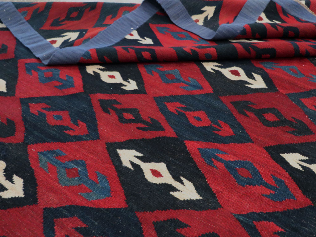 Vintage Persian Flatweave Kilim Room Size Carpet, No.29537 - Galerie Shabab