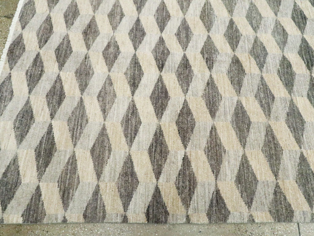 Contemporary Turkish Anatolian Room Size Carpet, No.29541 - Galerie Shabab