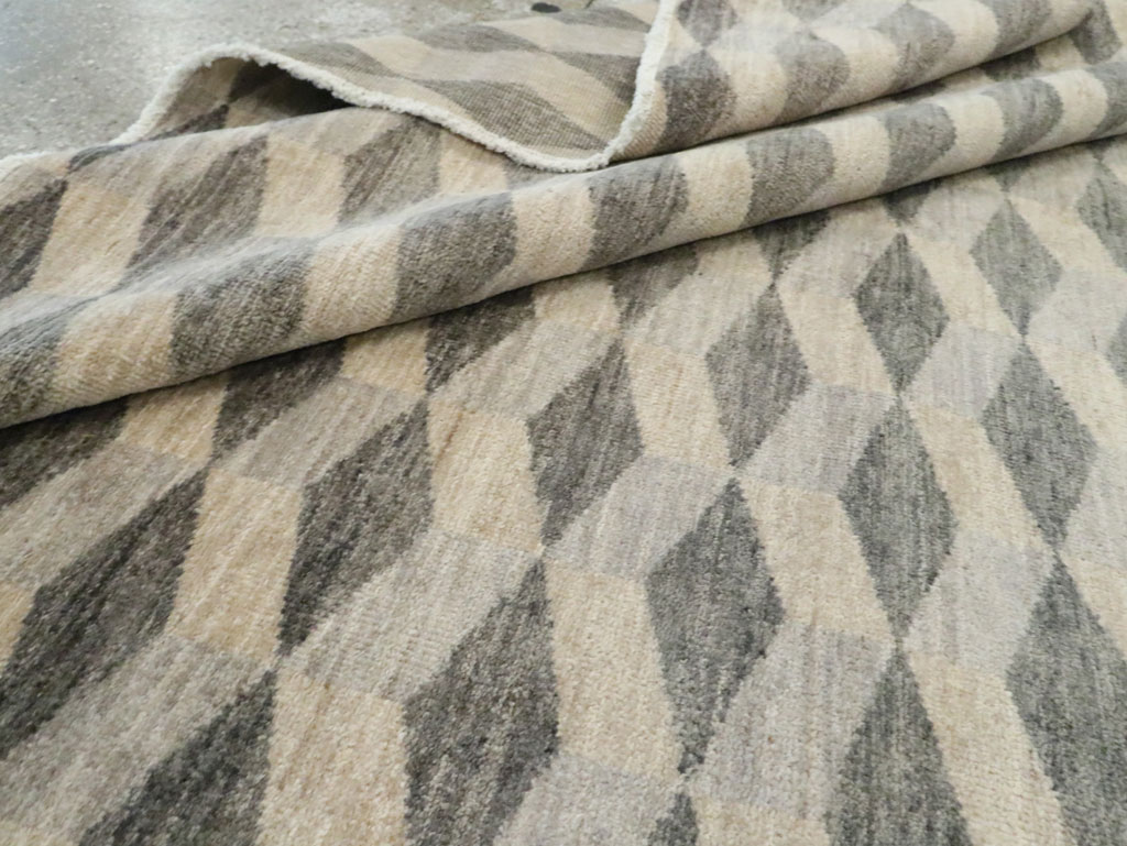 Contemporary Turkish Anatolian Room Size Carpet, No.29541 - Galerie Shabab