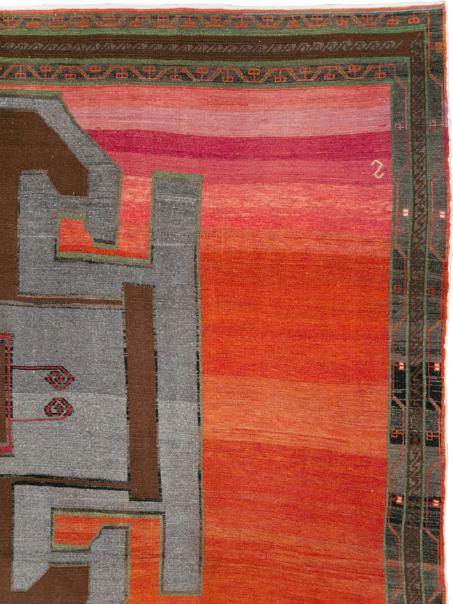 Vintage Anatolian Square Carpet, No.29577 - Galerie Shabab