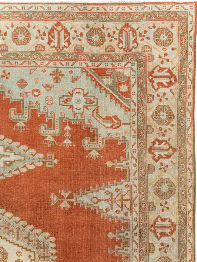 Vintage Persian Veece Room Size Carpet, No.29599 - Galerie Shabab