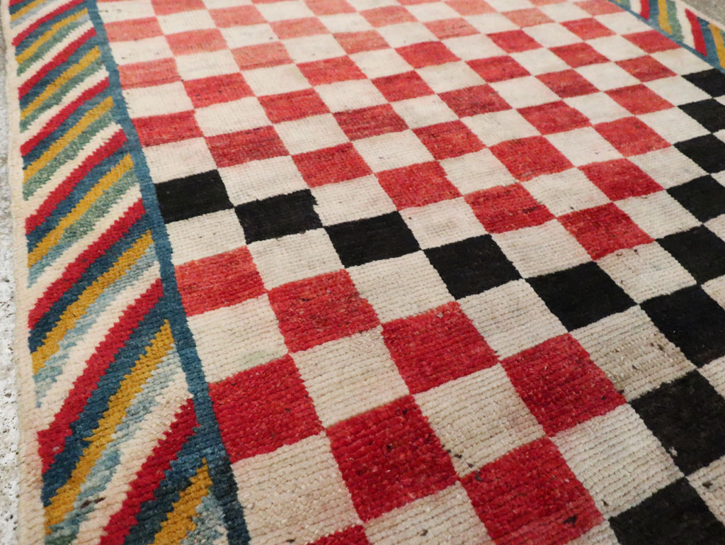 Vintage Persian Gabbeh Accent Rug, No.29601 - Galerie Shabab