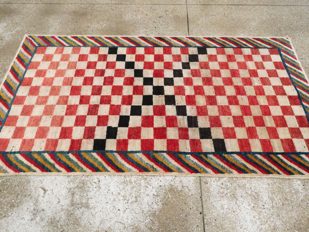 Vintage Persian Gabbeh Accent Rug, No.29601 - Galerie Shabab