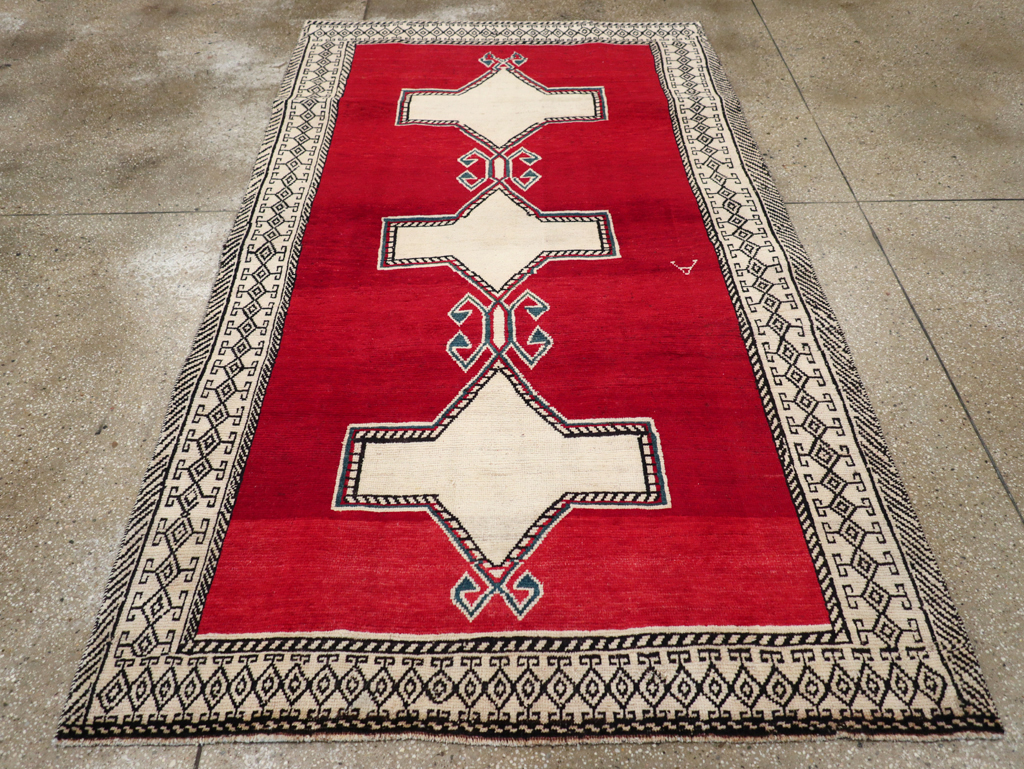 Vintage Persian Gabbeh Accent Rug, No.29603 - Galerie Shabab