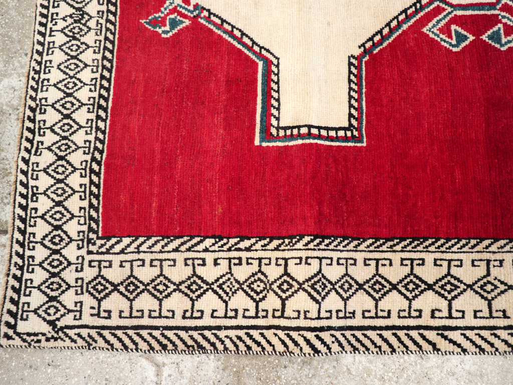 Vintage Persian Gabbeh Accent Rug, No.29603 - Galerie Shabab