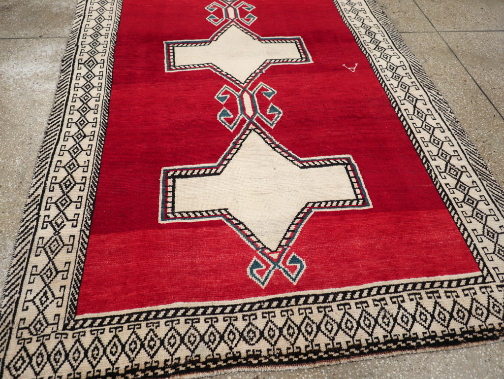 Vintage Persian Gabbeh Accent Rug, No.29603 - Galerie Shabab